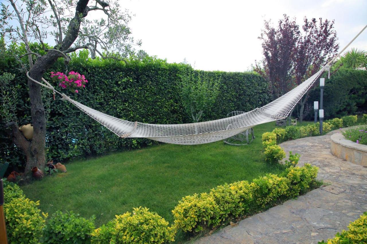 Trullo Al Monte Bed and Breakfast Ceglie Messapica Buitenkant foto