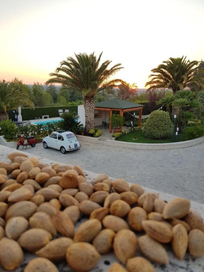 Trullo Al Monte Bed and Breakfast Ceglie Messapica Buitenkant foto